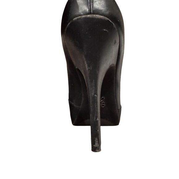 Simply Vera Wang peel toe heels 9 - Picture 11 of 13